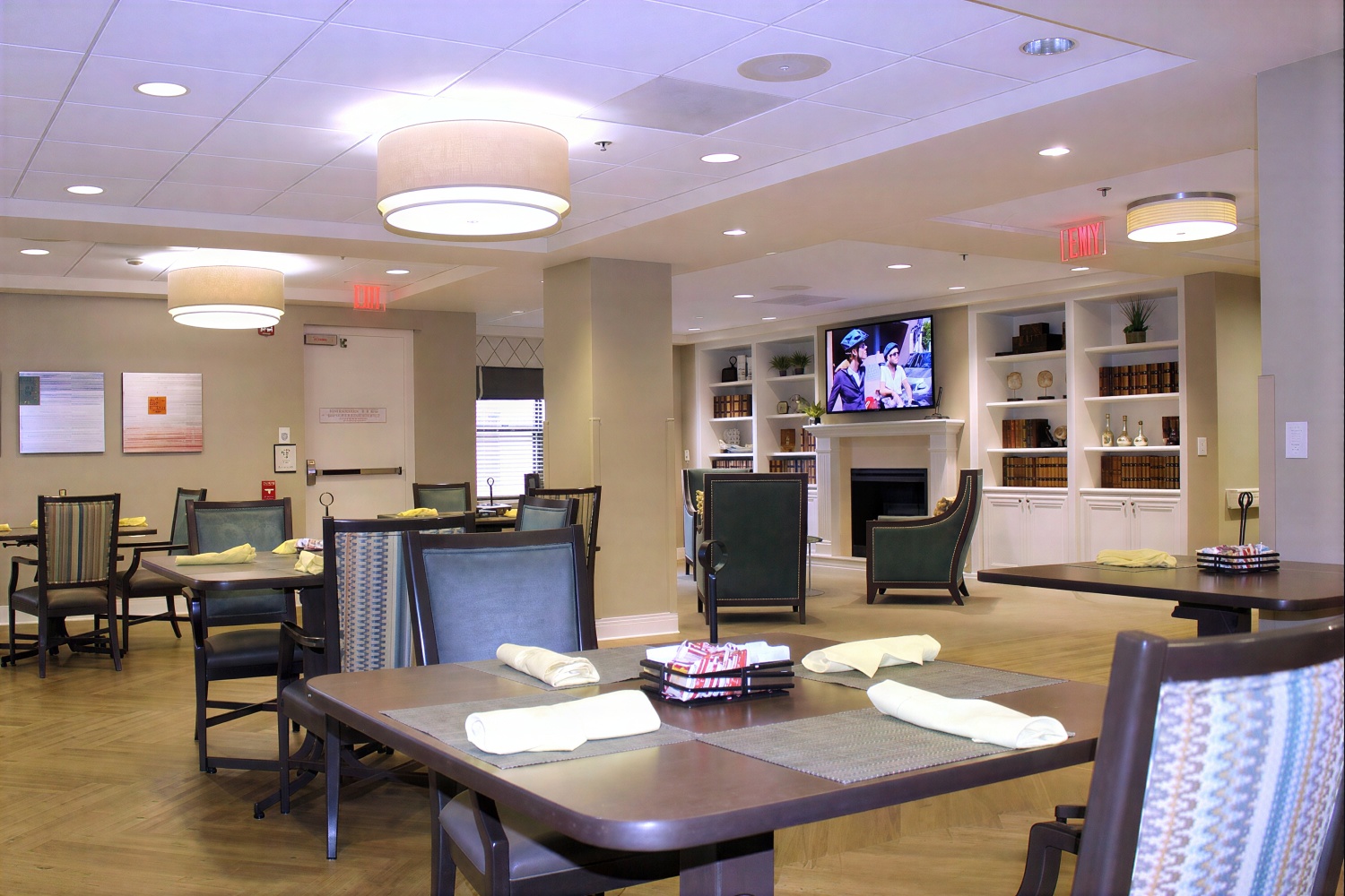 Modern senior living dining and lounge area